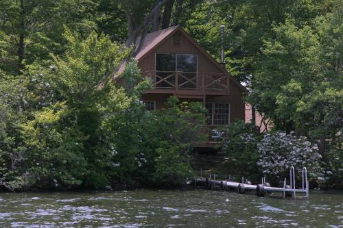 設施, Cabin Deck House - Formidable Cabin in Laurel Island in 密斯提克市中心