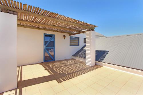 Oyster Retreat in Calypso Beach