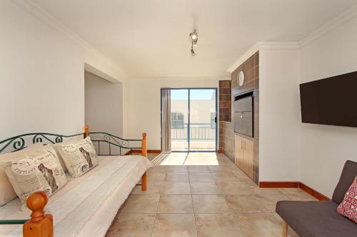 Oyster Retreat in Calypso Beach