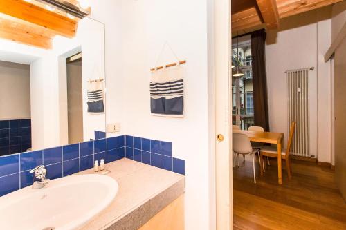 Porta Susa Central & Roomy Flat