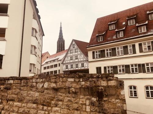 Schiefes Haus in Ulm, Deutschland