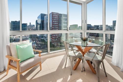 Chic Valley Unit with Parking, Rooftop Pool & BBQ