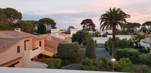 Exterior view, Maison confortable pres des plages de Saint-Raphael near Boulouris Sur Mer Train Station (Saint-Raphaël)
