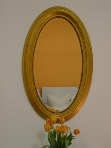 Studio Apartment image 9