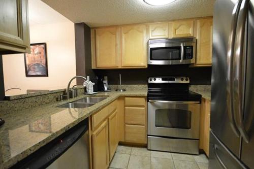 Unit 6106 - Ocean & Racquet Club - image 4