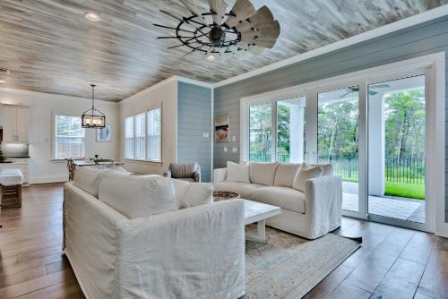 Carefree Living 2 - image 3