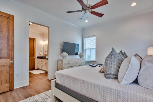 Carefree Living 2 - image 8