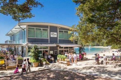 Apartment on Balmoral Beach Hill