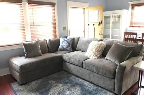 Heart of LA Koreatown Bungalow