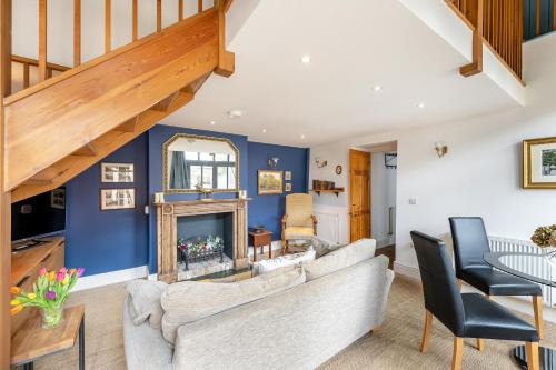 The Old Parsonage - image 4