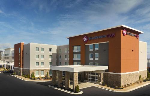 . Best Western Plus Desoto