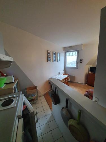 Flat with SWIMMING POOL - direct access to sea - image 3