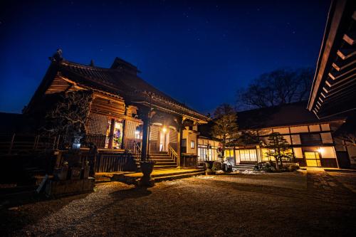 Temple Hotel 正暦寺