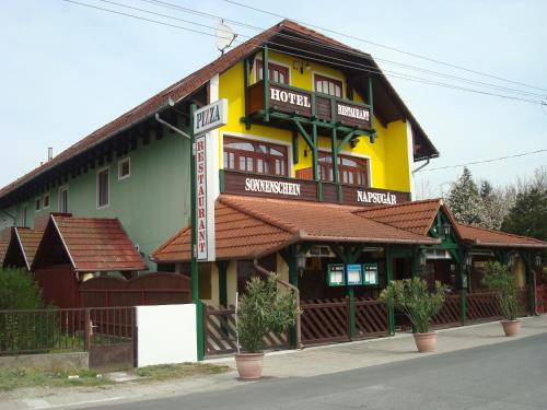 Hotel Napsugár