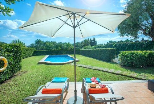 Owl Booking Villa Tarongers - Stay For Couples