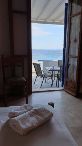 Galazio Kyma in Tinos