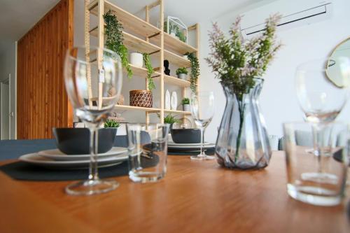 Restaurant, Phaedrus Living Seaside Luxury Flat Athina 123 in Paphos