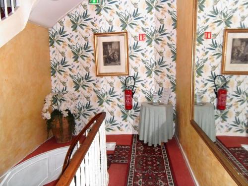 Hôtel des Arceaux - image 10