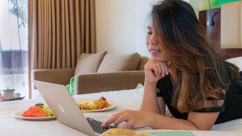 西卡朗高级商务酒店