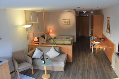 Lug ins Land Restaurant & Ferienwohnungen in 班德柏玲根