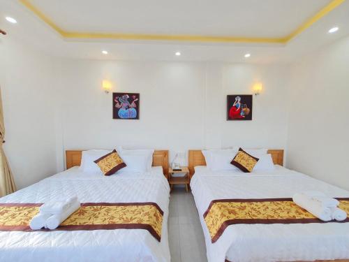 2 king beds