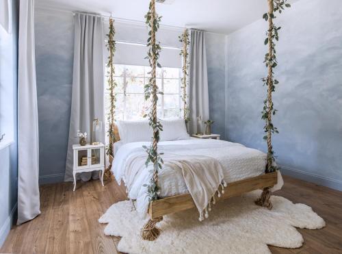 The Riverside Retreat - Near Downtown & Beach! home - image 6