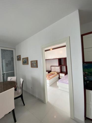Beach Luxury Apartment