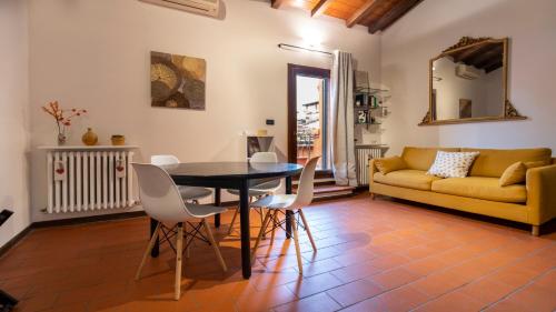 One-Bedroom Apartment image 1