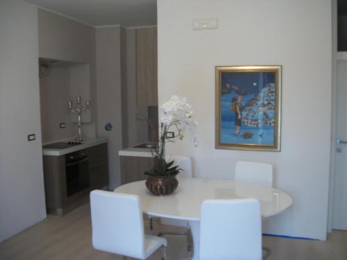 2 bedrooms, 4 beds