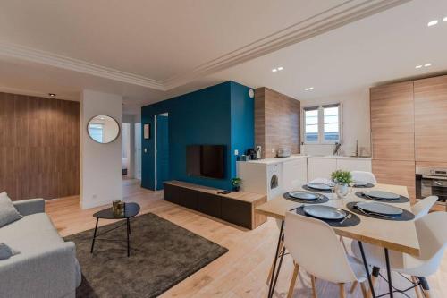 Arty Paris apartment Disneyland 1