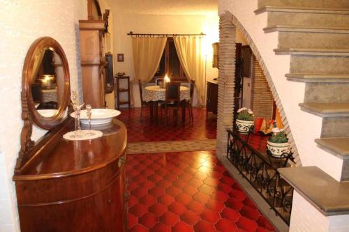 Létesítmények, Villa Mery, sui colli della riviera di Rimini in Mondaino