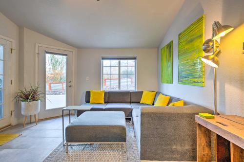 11 Mi to Dtwn Phoenix! Mtn-View Retreat with Hot Tub in Laveen