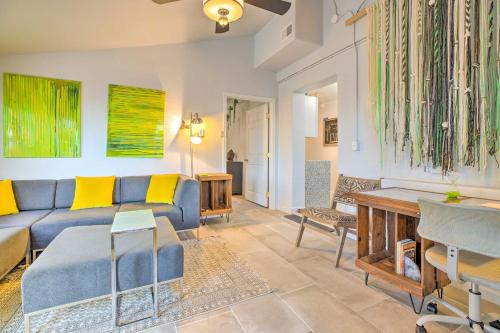 11 Mi to Dtwn Phoenix! Mtn-View Retreat with Hot Tub in Laveen