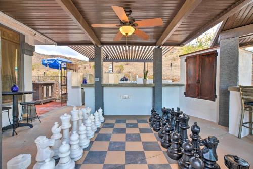 11 Mi to Dtwn Phoenix! Mtn-View Retreat with Hot Tub in Laveen