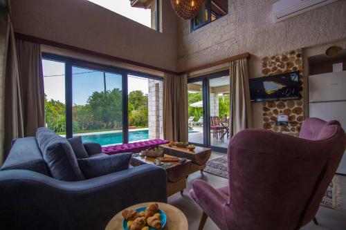 Volans Suites Villas