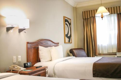 Fresno Galerias Ideally located in the prime touristic area of Torreon, Fresno Galerias promises a relaxing and wonderful visit. The hotel has everything you need for a comfortable stay. Service-minded staff will wel