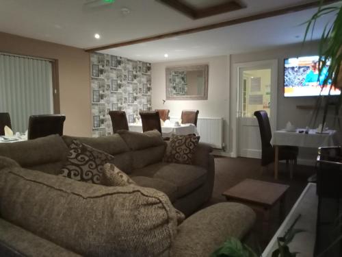Maen Hir Guest House