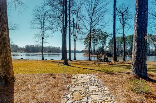 Large Waterfront Lake Murray Home w/ Dock - Lake Murray Shores, SC