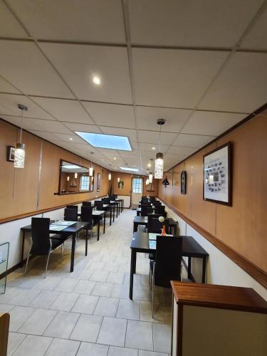 New Windsor - image 9