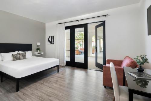 Hotel Casa 425 + Lounge, A Four Sisters Inn in Claremont, USA