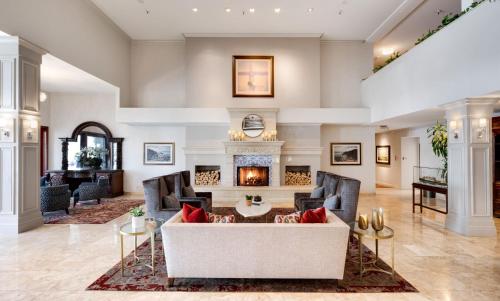 Ayres Hotel Costa Mesa Newport Beach in Costa Mesa, USA