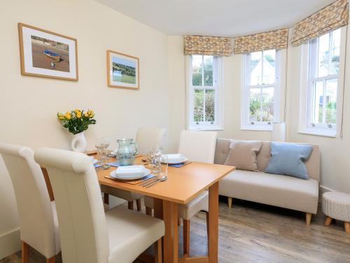 14 Combehaven - image 9