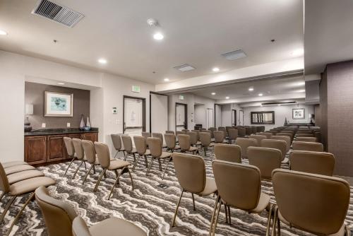 스테이브리지 스위트 솔트 레이크-웨스트 밸리 시티 바이 IHG - 연회장