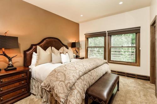 Durant Condominiums Unit C6, Ski-In Condo, 2 Blocks from the Silver Queen Gondola detail