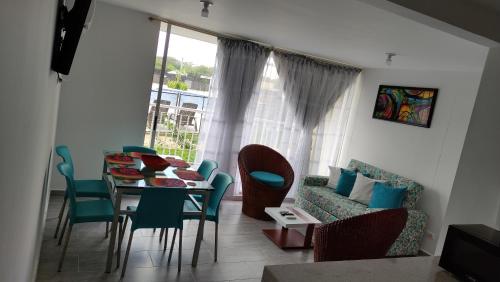 APARTAMENTO VACACIONAL EN RICAURTE - PUERTO AZUL