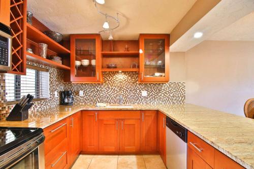 Bay Oaks, 3rd Floor in Siesta Key, USA