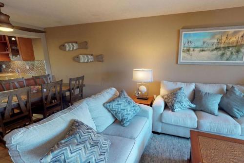 Bay Oaks, 3rd Floor in Siesta Key, USA