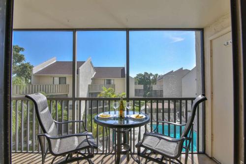 Bay Oaks, 3rd Floor in Siesta Key, USA