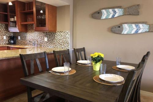 Bay Oaks, 3rd Floor in Siesta Key, USA