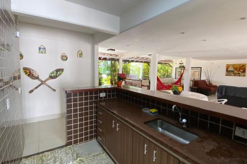 Magnifica casa pe na areia 4 suites c/ ar e piscina in Praia do Lazaro